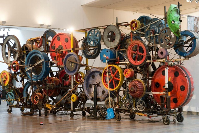 Tinguely machine